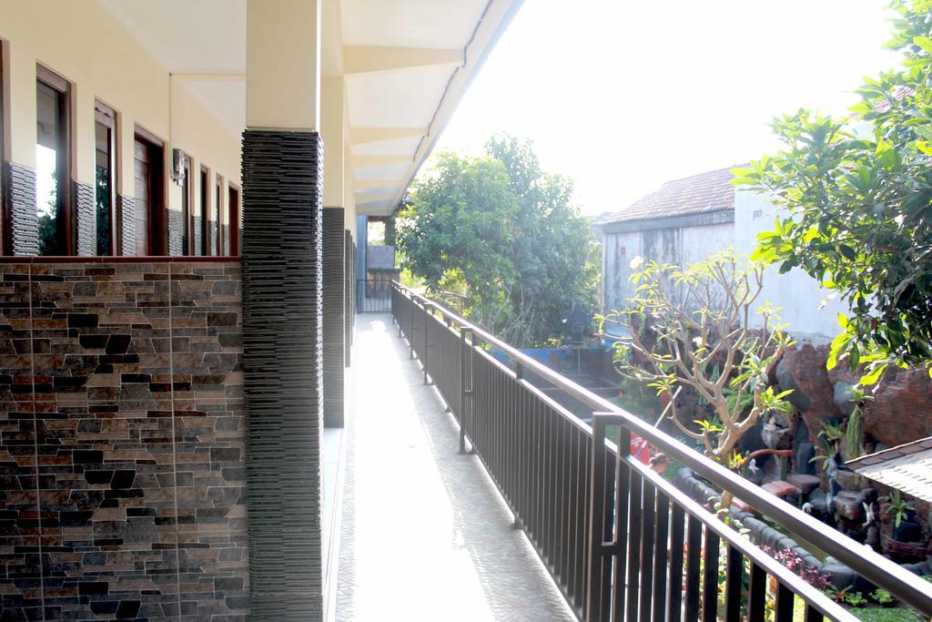 Jenny Bunker Homestay Kuta  Ngoại thất bức ảnh